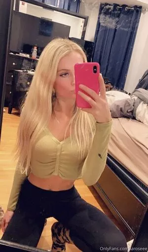Laroseee OnlyFans Leaked Free Thumbnail Picture - #HLir4U0F4C