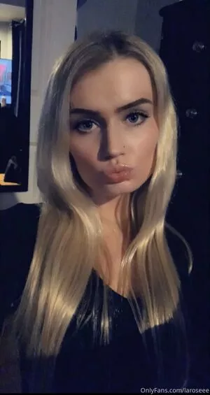 Laroseee OnlyFans Leaked Free Thumbnail Picture - #UrCXka70on