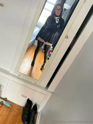Latexlovey Thumbnail Picture