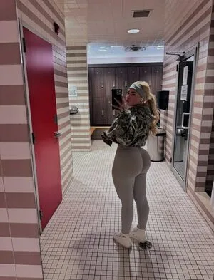 Laughlyn Tomassi OnlyFans Leaked Free Thumbnail Picture - #WPTcgT63nd