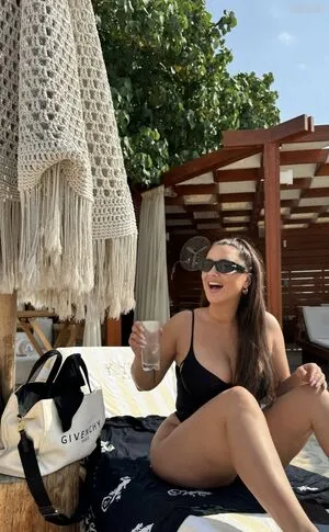 Laura Augustin Thumbnail Picture