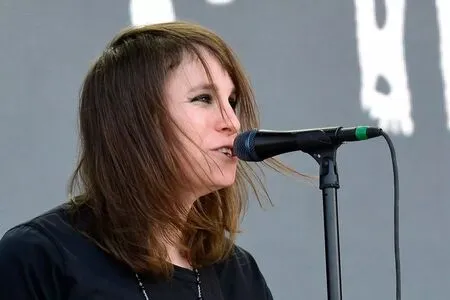 Laura Grace Thumbnail Picture