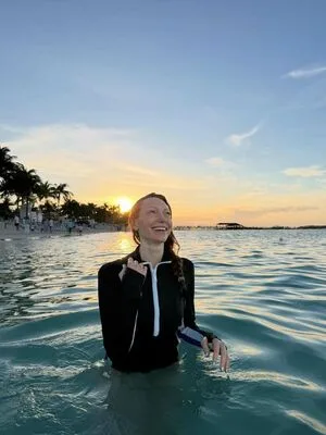 Laura Prepon Thumbnail Picture