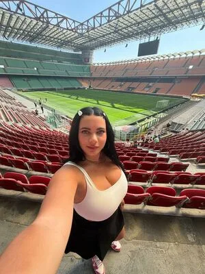 Laurab974 OnlyFans Leaked Free Thumbnail Picture - #3qgnuOqbT3