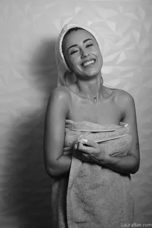 Laurabae OnlyFans Leaked Free Thumbnail Picture - #8LsQH4op1Q