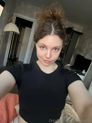 Laurabecks Thumbnail Picture