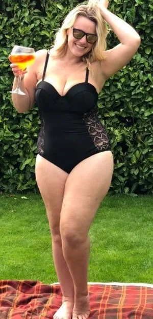 Lauracurvemodel OnlyFans Leaked Free Thumbnail Picture - #NyyUSmFlqc