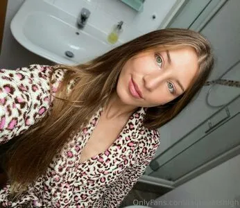 Lauragetshigh OnlyFans Leaked Free Thumbnail Picture - #0yExwjrMxM