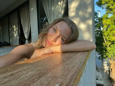 Lauragetshigh OnlyFans Leaked Free Thumbnail Picture - #4c7SpQw7sa