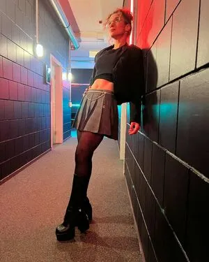 Laure Valee OnlyFans Leaked Free Thumbnail Picture - #AWMkaUtsvV