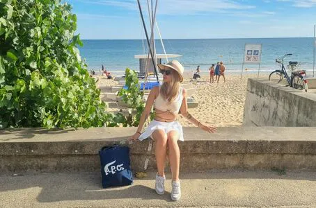 Laure Valee OnlyFans Leaked Free Thumbnail Picture - #M57hO4JrML