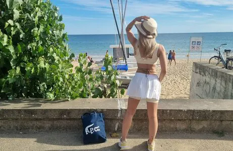 Laure Valee OnlyFans Leaked Free Thumbnail Picture - #cx4Yr14qa7