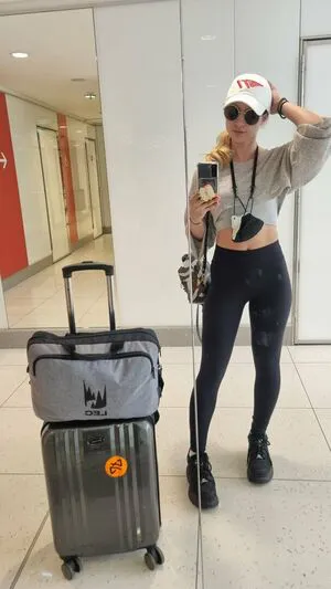 Laure Valee OnlyFans Leaked Free Thumbnail Picture - #vUBFM1Qt7K