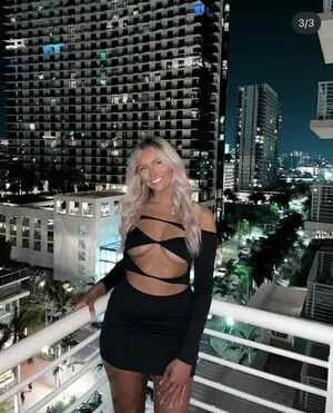 Lauren Swan Thumbnail Picture