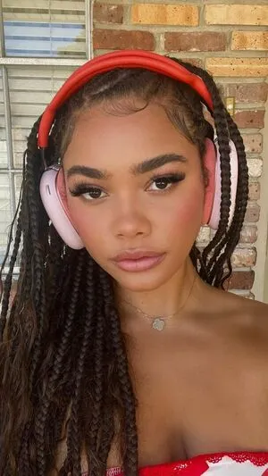 Laurenxsimpson Thumbnail Picture