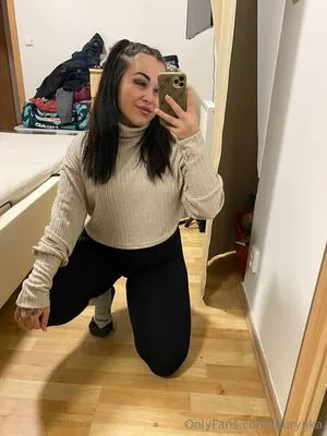 Laurynka Thumbnail Picture