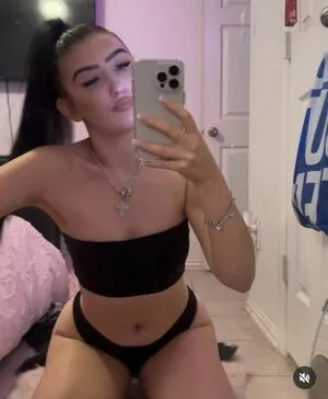 Layy2 Thumbnail Picture