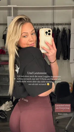 Lea Keller Thumbnail Picture
