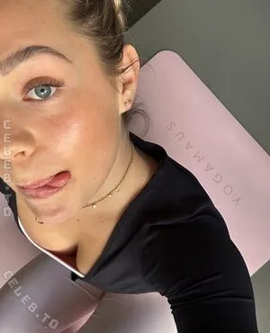 Lea Keller OnlyFans Leaked Free Thumbnail Picture - #y88EM8N9gC