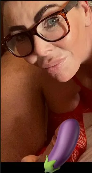 Lea Walker Thumbnail Picture