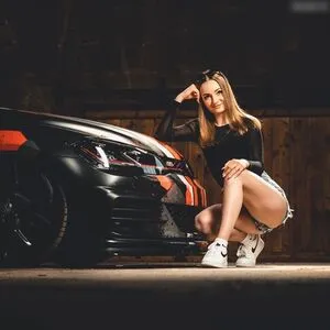 Leaa Nit Thumbnail Picture