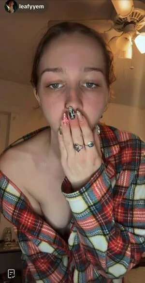 Leafyem OnlyFans Leaked Free Thumbnail Picture - #CKGEARa7i3