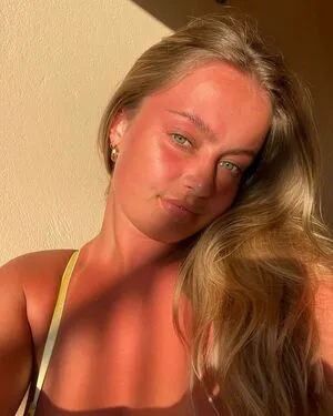 Leah Booth OnlyFans Leaked Free Thumbnail Picture - #OlLTiPFAfD