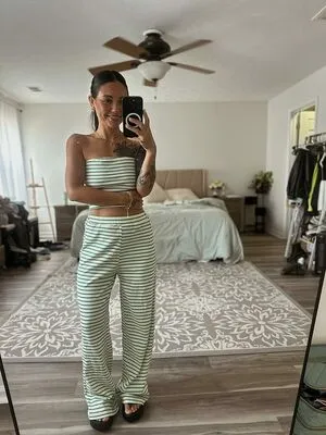 Leah Sharp Thumbnail Picture