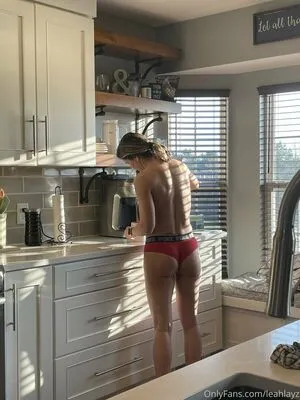 Leahlayz OnlyFans Leaked Free Thumbnail Picture - #9T2tkktcdR
