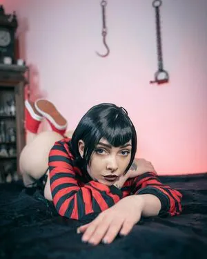 Leahobscure Thumbnail Picture