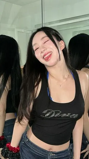 Lee Seoin Thumbnail Picture