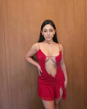 Lee So Young Thumbnail Picture