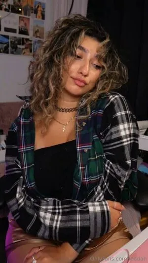 Leedah OnlyFans Leaked Free Thumbnail Picture - #4cA5XCA2rf