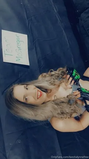 Leeshalynne Thumbnail Picture