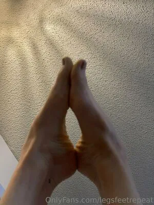 Legsfeetrepeat OnlyFans Leaked Free Thumbnail Picture - #UmgJfMbplJ