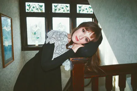 Leighton Meester Thumbnail Picture