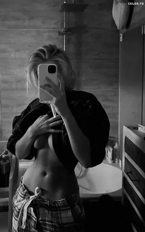 Lelainaperezz Thumbnail Picture