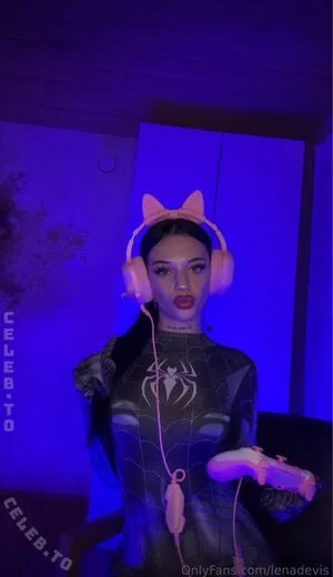 Lena Devis OnlyFans Leaked Free Thumbnail Picture - #4PlhlYBB65