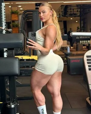 Leticia Sogiro Thumbnail Picture
