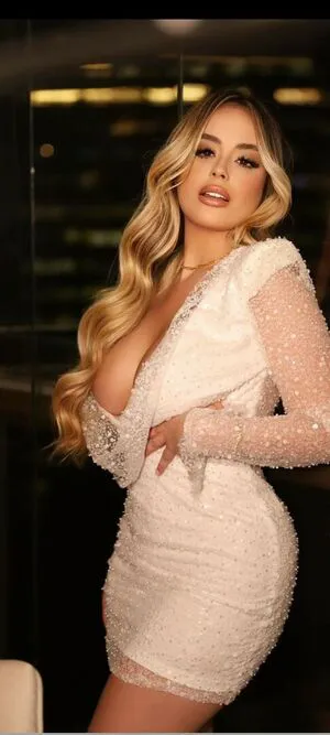 Leticia Vinhoz Thumbnail Picture