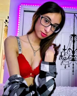 Lexiful OnlyFans Leaked Free Thumbnail Picture - #UwAdaEzEnr