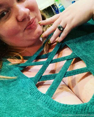 Lexxxiluxe Thumbnail Picture