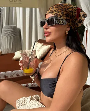 Leyla Lahouar Thumbnail Picture