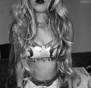 Leyla Lunaaa Thumbnail Picture