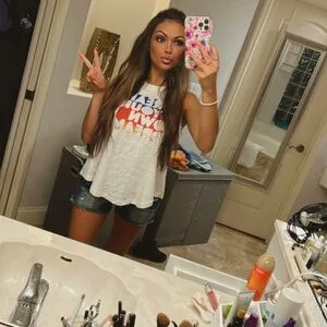 Lezza Tovar OnlyFans Leaked Free Thumbnail Picture - #Vp25M2Y8bo