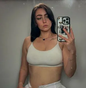Lianna Gregory Thumbnail Picture