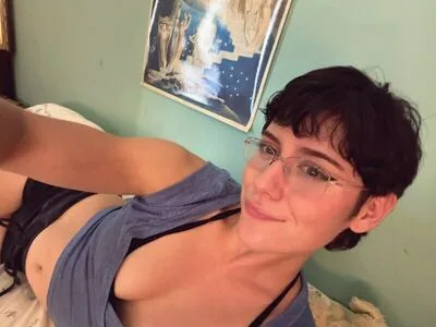 Lifterlily Thumbnail Picture