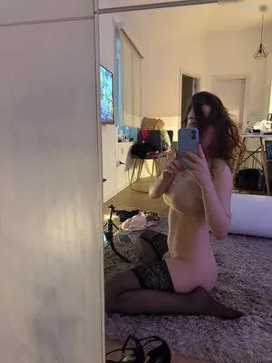 Lila Mytee Thumbnail Picture