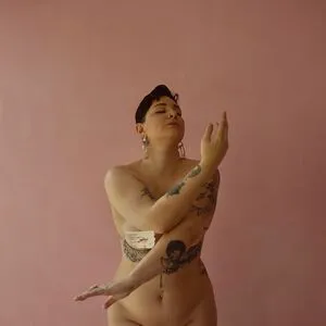 Lilalouvre Thumbnail Picture