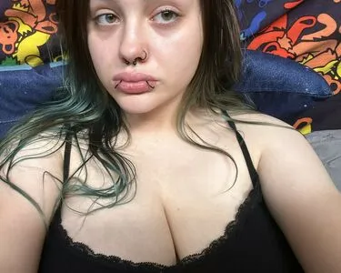 Lilgothbarbie Thumbnail Picture